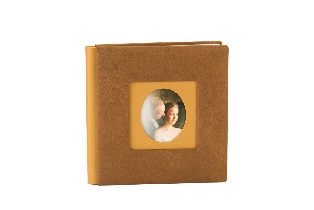 Cover with 2 materials with Oval opening and photo